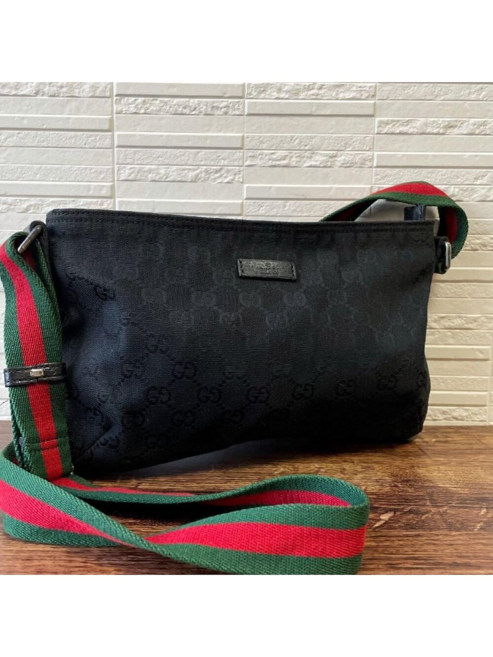 Gucci GG Canvas Sherry Line Shoulder Bag Leather Black
